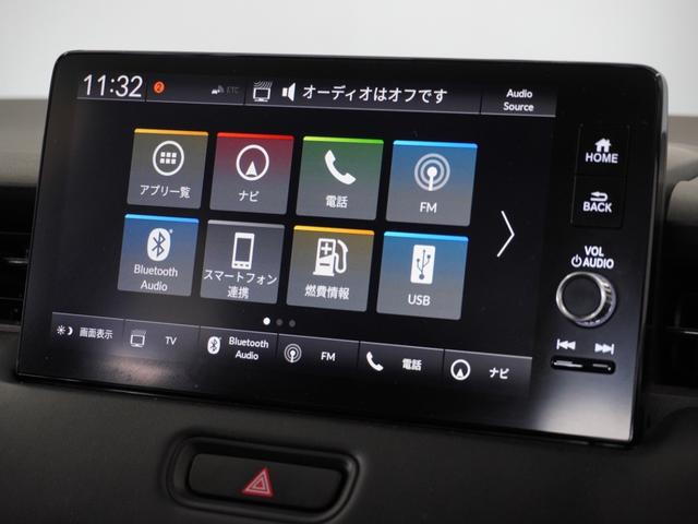 ヴェゼル ｅ：ＨＥＶＺ　２年保証　ＨｏｎｄａＣＯＮＮＥＣＴディスプレー＋ＥＴＣ２．０車載器＋ワイヤレス充電器　リアカメラ　ブラインドスポットインフォメーション　前ドラレコ　ハンズフリーアクセスパワーテールゲート　１８アルミ（3枚目）