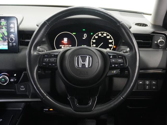ヴェゼル ｅ：ＨＥＶＺ　２年保証　ＨｏｎｄａＣＯＮＮＥＣＴディスプレー＋ＥＴＣ２．０車載器＋ワイヤレス充電器　リアカメラ　ブラインドスポットインフォメーション　前ドラレコ　ハンズフリーアクセスパワーテールゲート　１８アルミ（9枚目）