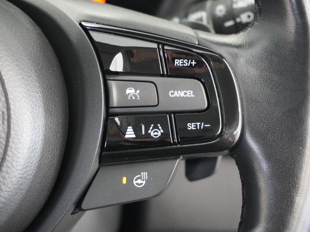 ヴェゼル ｅ：ＨＥＶＺ　２年保証　ＨｏｎｄａＣＯＮＮＥＣＴディスプレー＋ＥＴＣ２．０車載器＋ワイヤレス充電器　リアカメラ　ブラインドスポットインフォメーション　前ドラレコ　ハンズフリーアクセスパワーテールゲート　１８アルミ（10枚目）