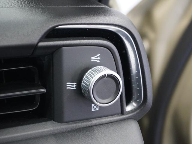 ヴェゼル ｅ：ＨＥＶＺ　２年保証　ＨｏｎｄａＣＯＮＮＥＣＴディスプレー＋ＥＴＣ２．０車載器＋ワイヤレス充電器　リアカメラ　ブラインドスポットインフォメーション　前ドラレコ　ハンズフリーアクセスパワーテールゲート　１８アルミ（16枚目）