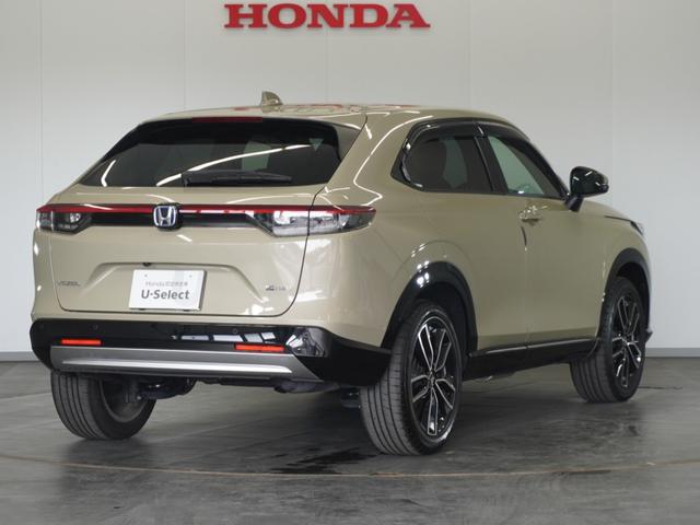 ヴェゼル ｅ：ＨＥＶＺ　２年保証　ＨｏｎｄａＣＯＮＮＥＣＴディスプレー＋ＥＴＣ２．０車載器＋ワイヤレス充電器　リアカメラ　ブラインドスポットインフォメーション　前ドラレコ　ハンズフリーアクセスパワーテールゲート　１８アルミ（19枚目）