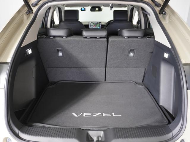 ヴェゼル ｅ：ＨＥＶＺ　２年保証　ＨｏｎｄａＣＯＮＮＥＣＴディスプレー＋ＥＴＣ２．０車載器＋ワイヤレス充電器　リアカメラ　ブラインドスポットインフォメーション　前ドラレコ　ハンズフリーアクセスパワーテールゲート　１８アルミ（31枚目）