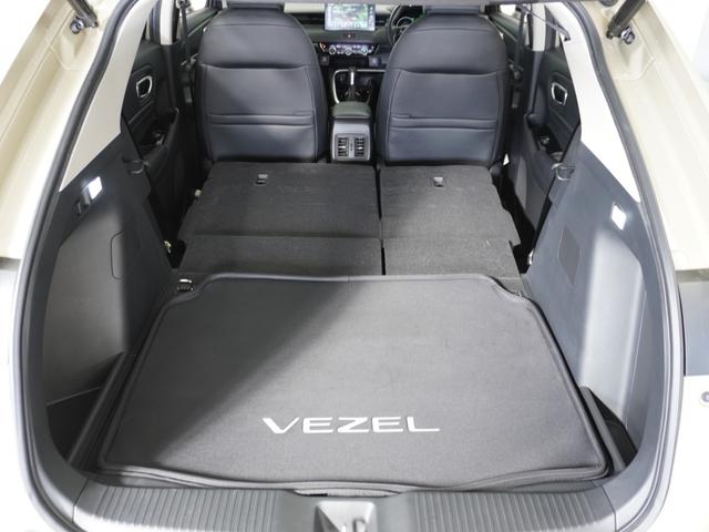 ヴェゼル ｅ：ＨＥＶＺ　２年保証　ＨｏｎｄａＣＯＮＮＥＣＴディスプレー＋ＥＴＣ２．０車載器＋ワイヤレス充電器　リアカメラ　ブラインドスポットインフォメーション　前ドラレコ　ハンズフリーアクセスパワーテールゲート　１８アルミ（32枚目）