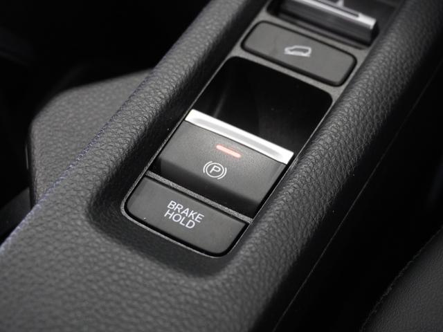 ヴェゼル ｅ：ＨＥＶＺ　２年保証　ＨｏｎｄａＣＯＮＮＥＣＴディスプレー＋ＥＴＣ２．０車載器＋ワイヤレス充電器　リアカメラ　ブラインドスポットインフォメーション　前ドラレコ　ハンズフリーアクセスパワーテールゲート　１８アルミ（46枚目）