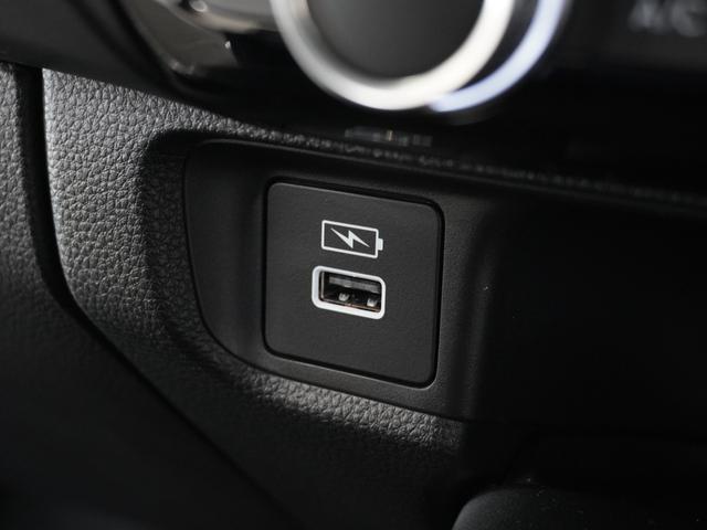 ヴェゼル ｅ：ＨＥＶＺ　２年保証　ＨｏｎｄａＣＯＮＮＥＣＴディスプレー＋ＥＴＣ２．０車載器＋ワイヤレス充電器　リアカメラ　ブラインドスポットインフォメーション　前ドラレコ　ハンズフリーアクセスパワーテールゲート　１８アルミ（49枚目）