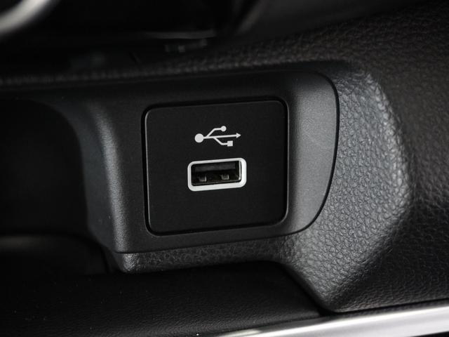 ヴェゼル ｅ：ＨＥＶＺ　２年保証　ＨｏｎｄａＣＯＮＮＥＣＴディスプレー＋ＥＴＣ２．０車載器＋ワイヤレス充電器　リアカメラ　ブラインドスポットインフォメーション　前ドラレコ　ハンズフリーアクセスパワーテールゲート　１８アルミ（50枚目）