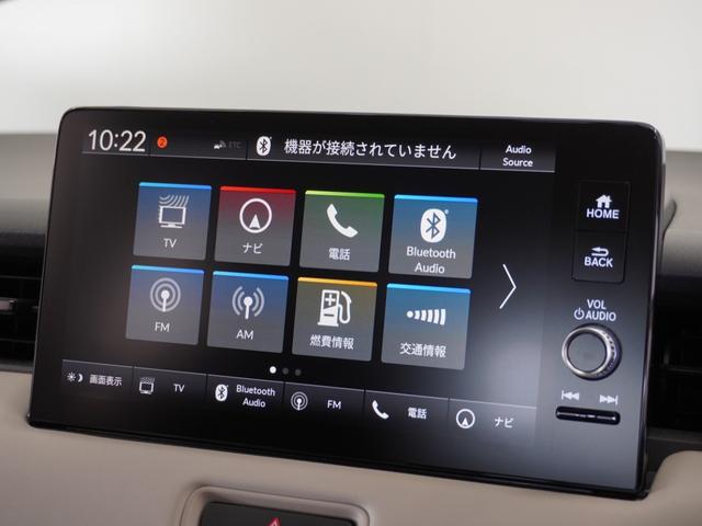 ヴェゼル ｅ：ＨＥＶＺ・ＰＬａＹパッケージ　２年保証　ＨｏｎｄａＣＯＮＮＥＣＴディスプレー＋ＥＴＣ２．０車載器　リアカメラ　ブラインドスポットインフォメーション　運転席助手席シートヒーター　１８インチアルミ　コンビシート（Ｐｌａｙ用）（3枚目）