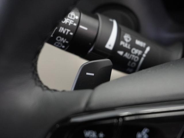 ヴェゼル ｅ：ＨＥＶＺ・ＰＬａＹパッケージ　２年保証　ＨｏｎｄａＣＯＮＮＥＣＴディスプレー＋ＥＴＣ２．０車載器　リアカメラ　ブラインドスポットインフォメーション　運転席助手席シートヒーター　１８インチアルミ　コンビシート（Ｐｌａｙ用）（11枚目）