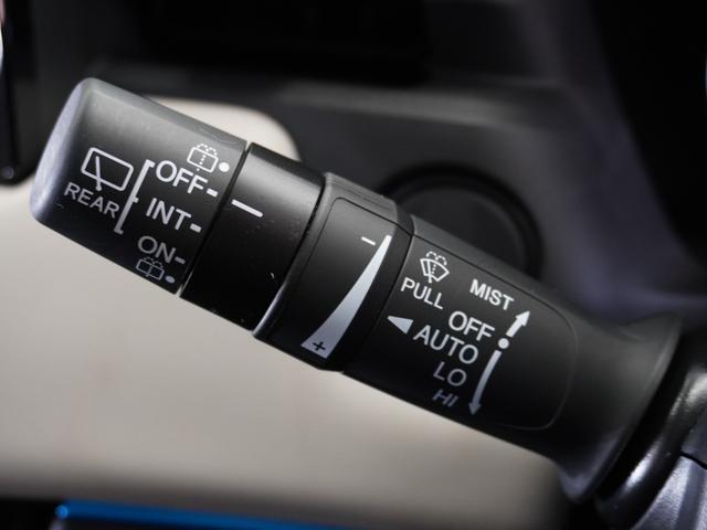 ヴェゼル ｅ：ＨＥＶＺ・ＰＬａＹパッケージ　２年保証　ＨｏｎｄａＣＯＮＮＥＣＴディスプレー＋ＥＴＣ２．０車載器　リアカメラ　ブラインドスポットインフォメーション　運転席助手席シートヒーター　１８インチアルミ　コンビシート（Ｐｌａｙ用）（42枚目）