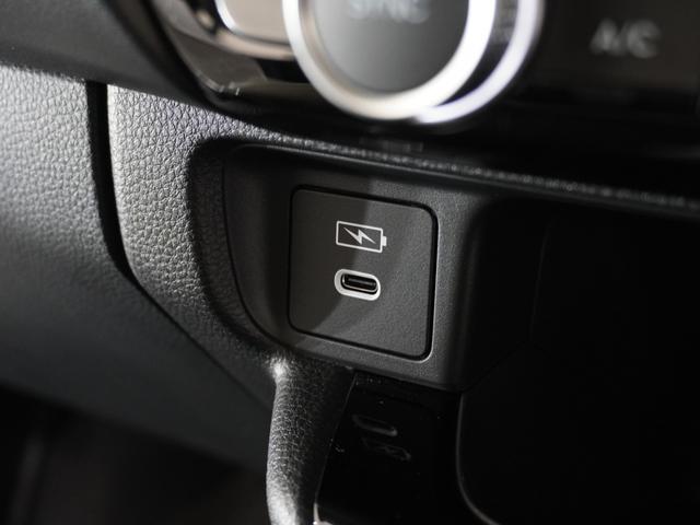 ヴェゼル ｅ：ＨＥＶＺ・ＰＬａＹパッケージ　２年保証　ＨｏｎｄａＣＯＮＮＥＣＴディスプレー＋ＥＴＣ２．０車載器　リアカメラ　ブラインドスポットインフォメーション　運転席助手席シートヒーター　１８インチアルミ　コンビシート（Ｐｌａｙ用）（48枚目）