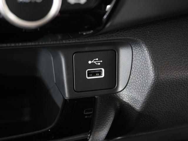 ヴェゼル ｅ：ＨＥＶＺ・ＰＬａＹパッケージ　２年保証　ＨｏｎｄａＣＯＮＮＥＣＴディスプレー＋ＥＴＣ２．０車載器　リアカメラ　ブラインドスポットインフォメーション　運転席助手席シートヒーター　１８インチアルミ　コンビシート（Ｐｌａｙ用）（49枚目）