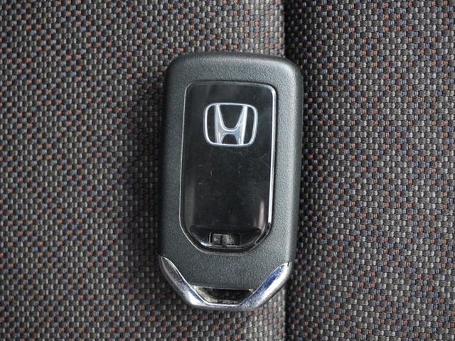 フリード Ｇ・ホンダセンシング　１年保証　Ｇａｔｈｅｒｓ７インチナビ（ＴＶ無し）リアカメラ　リア両側パワースライドドア　前後ドラレコ　ＬＥＤヘッドライト＋アクティブコーナーリングライト　センターテーブル　オートリトラミラー　ＥＴＣ（19枚目）