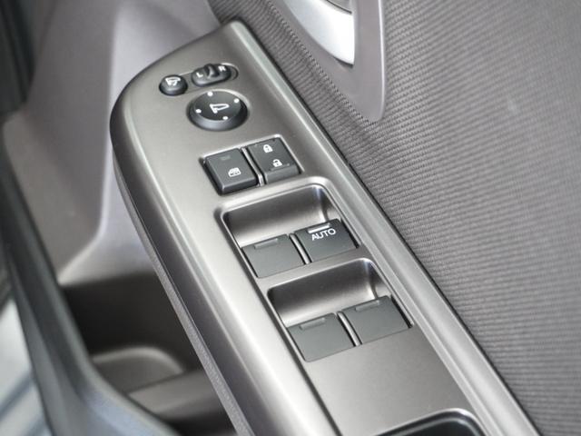 フリード Ｇ・ホンダセンシング　１年保証　Ｇａｔｈｅｒｓ７インチナビ（ＴＶ無し）リアカメラ　リア両側パワースライドドア　前後ドラレコ　ＬＥＤヘッドライト＋アクティブコーナーリングライト　センターテーブル　オートリトラミラー　ＥＴＣ（26枚目）