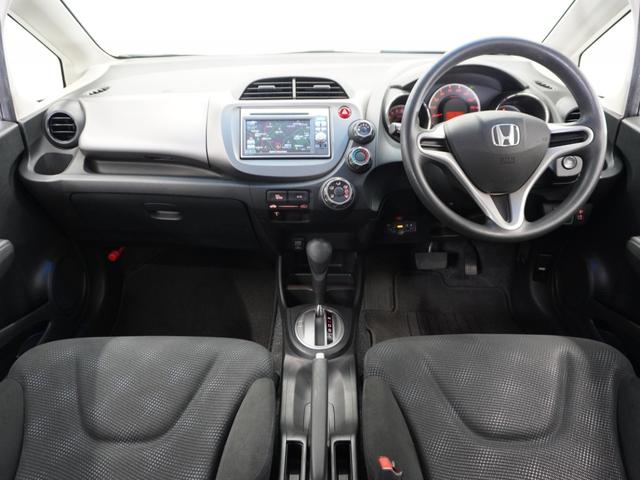 フィット G・10thアニバーサリー 3か月保証 Gathers7インチナビ リアカメラ コンフォートビューパッケージ スマートキー(1個)VSA(ABS+TCS+横滑り抑制)カラード電動格納式ドアミラー ETC車載器(5枚目)