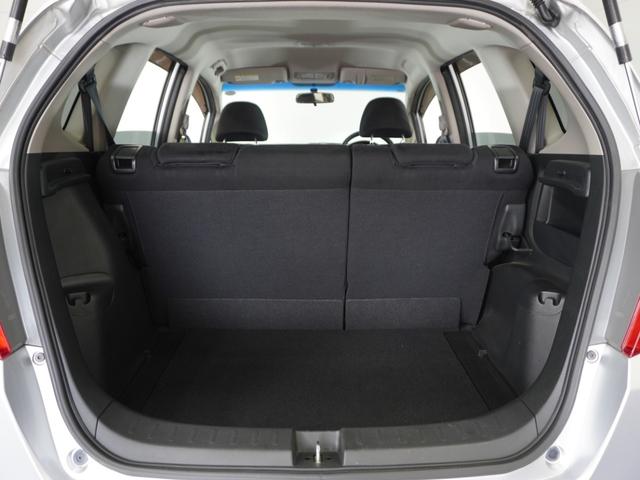 フィット G・10thアニバーサリー 3か月保証 Gathers7インチナビ リアカメラ コンフォートビューパッケージ スマートキー(1個)VSA(ABS+TCS+横滑り抑制)カラード電動格納式ドアミラー ETC車載器(22枚目)