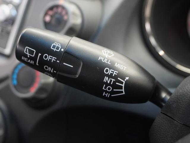 フィット G・10thアニバーサリー 3か月保証 Gathers7インチナビ リアカメラ コンフォートビューパッケージ スマートキー(1個)VSA(ABS+TCS+横滑り抑制)カラード電動格納式ドアミラー ETC車載器(28枚目)