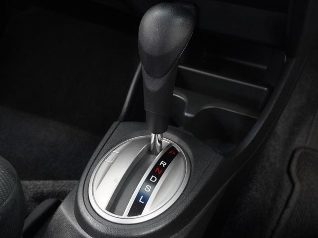 フィット G・10thアニバーサリー 3か月保証 Gathers7インチナビ リアカメラ コンフォートビューパッケージ スマートキー(1個)VSA(ABS+TCS+横滑り抑制)カラード電動格納式ドアミラー ETC車載器(31枚目)