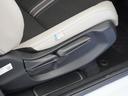 ｅ：ＨＥＶＺ・ＰＬａＹパッケージ　２年保証　ＨｏｎｄａＣＯＮＮＥＣＴディスプレー＋ＥＴＣ２．０車載器　リアカメラ　ブラインドスポットインフォメーション　運転席助手席シートヒーター　１８インチアルミ　コンビシート（Ｐｌａｙ用）（35枚目）