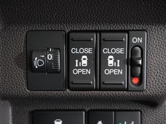 ��ξ¦��ư���饤�ɥɥ���������־�Ǥ���ߤ꤬�ڡ��������ͤ��٤μ֤˥ɥ������ƤƤ��ޤ����ۤ⤴�����ޤ��󡪾����ʤ�����Ϣ������⤳��ǰ¿��� 5