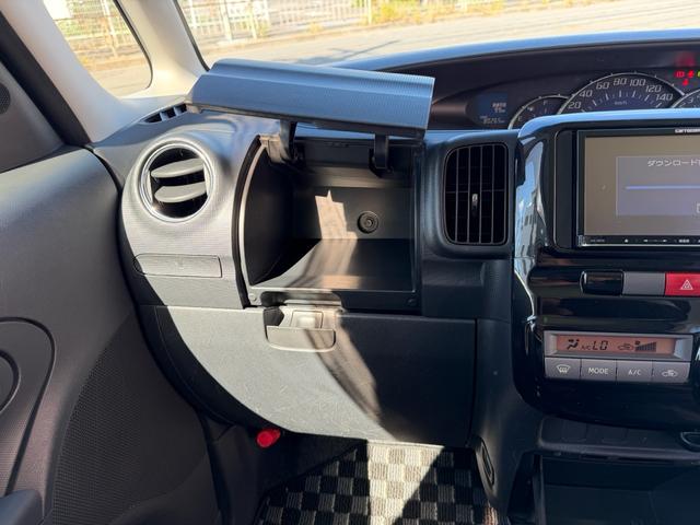 タント カスタムＲＳ　ナビ　テレビ　ＥＴＣ　オートエアコン　左側パワースライドドアー　スマートキー　電動格納ミラー　ウィンカーミラー　ターボ　フォグランプ　ベンチシート（30枚目）