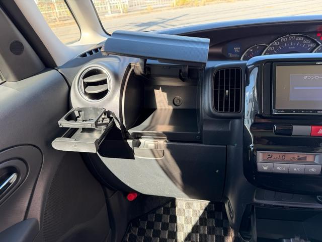 タント カスタムＲＳ　ナビ　テレビ　ＥＴＣ　オートエアコン　左側パワースライドドアー　スマートキー　電動格納ミラー　ウィンカーミラー　ターボ　フォグランプ　ベンチシート（31枚目）
