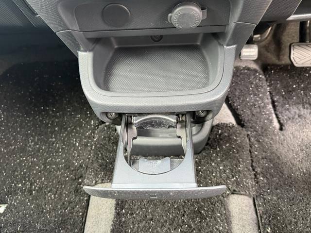 ソリオバンディット ＤＪＥ　ナビ　ＴＶ　Ｂｌｕｅｔｏｏｔｈオーディオ　ＥＴＣ　バックカメラ　両側パワースライドドア　クルーズコントロール　ＨＩＤ　フォグ　スマートキー　レーダーブレーキサポートＩＩ（35枚目）