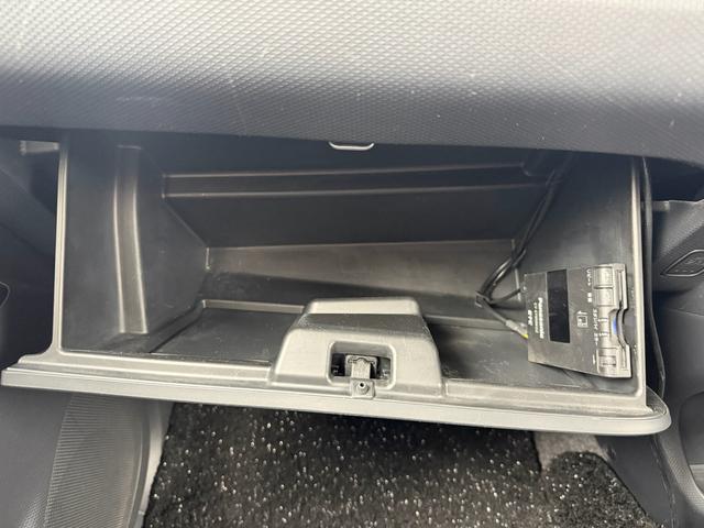 ソリオバンディット ＤＪＥ　ナビ　ＴＶ　Ｂｌｕｅｔｏｏｔｈオーディオ　ＥＴＣ　バックカメラ　両側パワースライドドア　クルーズコントロール　ＨＩＤ　フォグ　スマートキー　レーダーブレーキサポートＩＩ（42枚目）