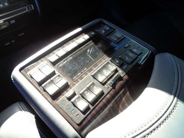 ＬＳ ＬＳ６００ｈ　バージョンＬ　Ｒエンターテーメント・モデリスタＦスポイラー・Ｌセレクト専用１９ＡＷ（17枚目）