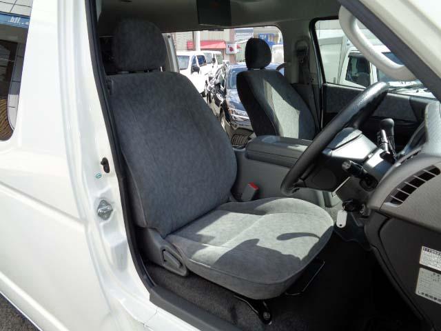 ハイエースワゴン ＧＬ　後席フリップダウンモニター・社外ＬＥＤヘッドライト・１０人乗り（5枚目）