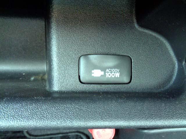 ハイエースワゴン ＧＬ　後席フリップダウンモニター・社外ＬＥＤヘッドライト・１０人乗り（11枚目）