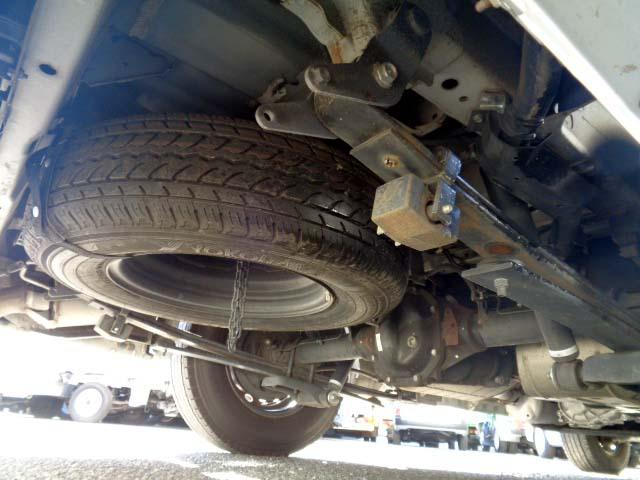 NV350キャラバンバン 4WD エマージェンシーブレーキ・全方位カメラ・1000kg積載(17枚目)