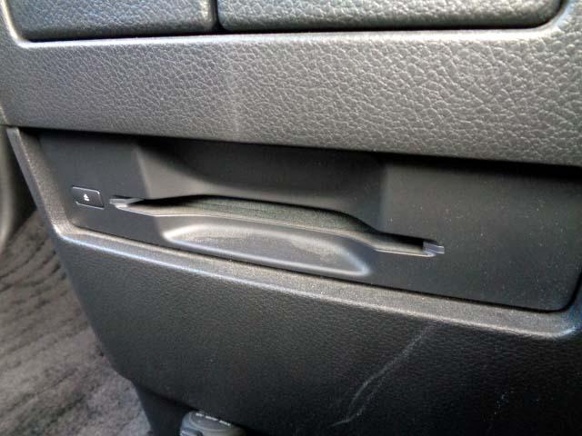 エルグランド ３５０ハイウェイスター　ハーフレザーシート・インテリジェンスクルーズ（10枚目）