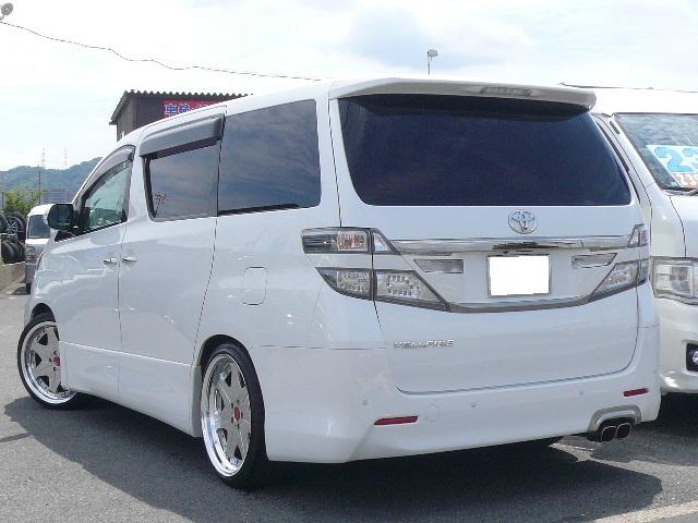 トヨタ ヴェルファイア ２ ４ｚ ゴールデンアイズ ８インチナビフルセグｂｔカメラアルパイン後席モニタｈｋｓ車高調ロックスミ 169 0万円 平成25年 13年 大阪府 中古車 価格 Com