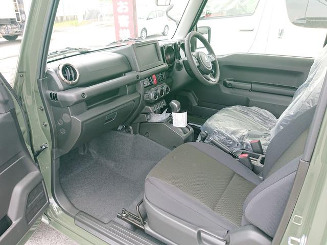 ジムニー ＸＣ　切り替え式４ＷＤ　届け出済未使用車　フロントシートヒーター　オートエアコン　プッシュスタートエンジン　ウインカードアミラー　アルミホイール　革巻きハンドル　ステアリングスイッチ（15枚目）