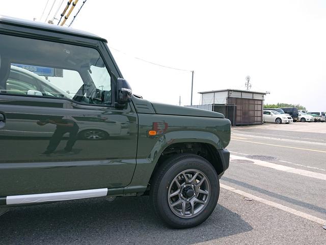 ジムニー ＸＣ　切り替え式４ＷＤ　届け出済未使用車　フロントシートヒーター　オートエアコン　プッシュスタートエンジン　ウインカードアミラー　アルミホイール　革巻きハンドル　ステアリングスイッチ（22枚目）