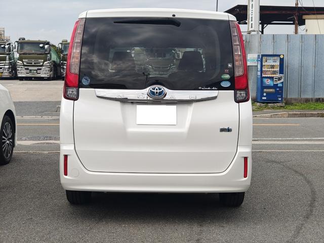 ノア ハイブリッドG 純正9インチナビ フルセグ ブルートゥースオーディオ バックカメラ 両側パワースライドドア LEDヘッドライト ETC 7人乗り リアオートエアコン 置くだけ充電(3枚目)