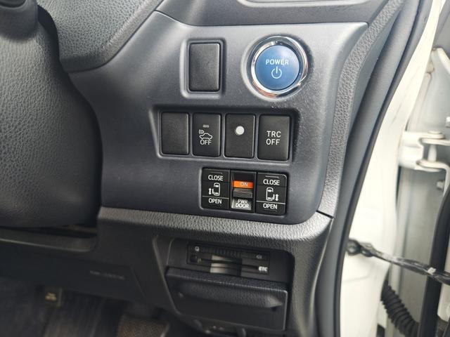 ノア ハイブリッドG 純正9インチナビ フルセグ ブルートゥースオーディオ バックカメラ 両側パワースライドドア LEDヘッドライト ETC 7人乗り リアオートエアコン 置くだけ充電(35枚目)