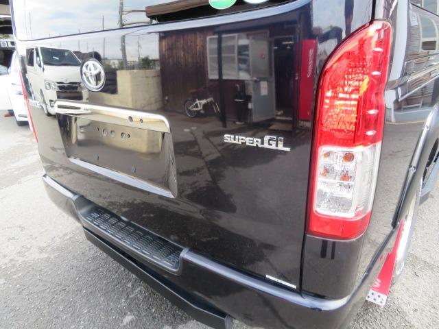 ハイエースバン スーパーGL ダークプライム アクティブエース 8人乗車 シートレイアウト変更可 Tセンス 両側電動スライド 社外16AW グリルガード オーバーフェンダー アルパイン11型ナビ Rモニター 固アタッチメント LED スマートキー(14枚目)