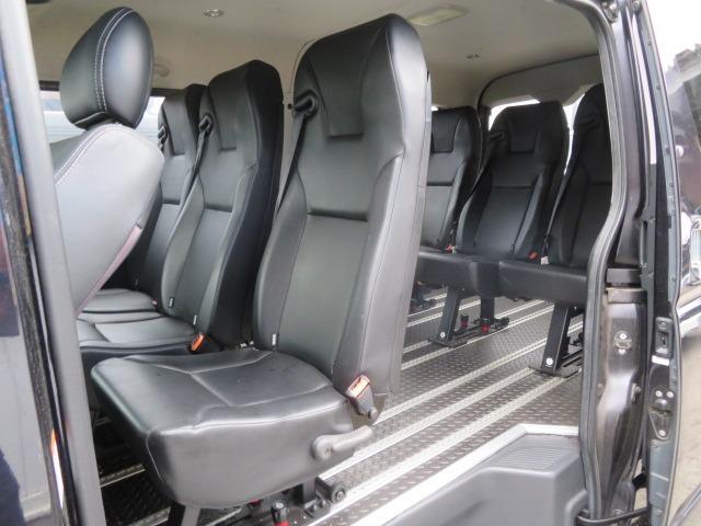 ハイエースバン スーパーGL ダークプライム アクティブエース 8人乗車 シートレイアウト変更可 Tセンス 両側電動スライド 社外16AW グリルガード オーバーフェンダー アルパイン11型ナビ Rモニター 固アタッチメント LED スマートキー(19枚目)