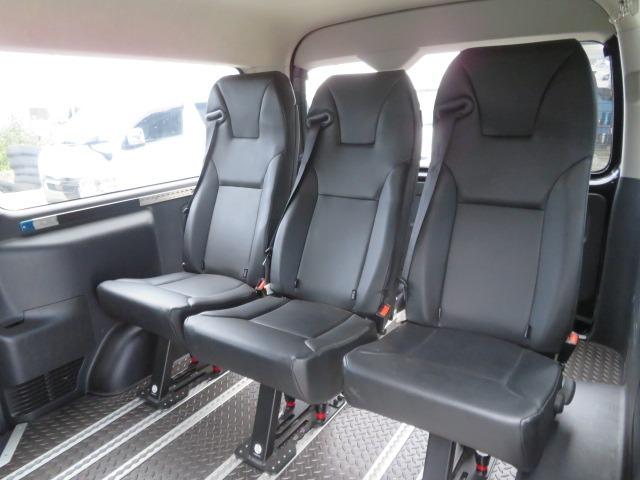 ハイエースバン スーパーGL ダークプライム アクティブエース 8人乗車 シートレイアウト変更可 Tセンス 両側電動スライド 社外16AW グリルガード オーバーフェンダー アルパイン11型ナビ Rモニター 固アタッチメント LED スマートキー(20枚目)