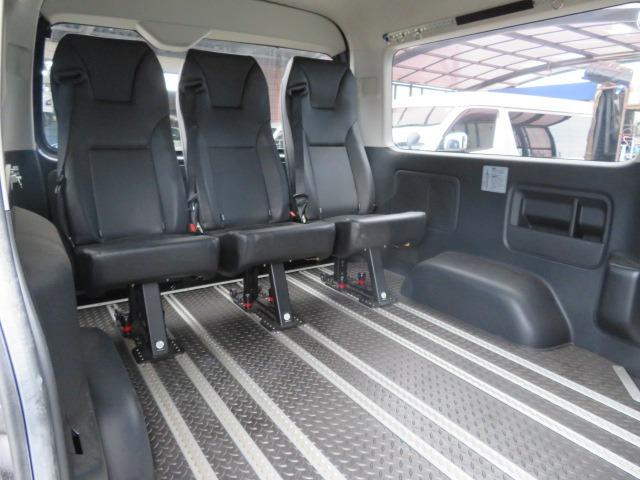 ハイエースバン スーパーGL ダークプライム アクティブエース 8人乗車 シートレイアウト変更可 Tセンス 両側電動スライド 社外16AW グリルガード オーバーフェンダー アルパイン11型ナビ Rモニター 固アタッチメント LED スマートキー(21枚目)