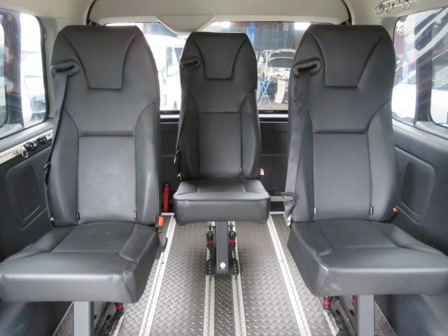 ハイエースバン スーパーGL ダークプライム アクティブエース 8人乗車 シートレイアウト変更可 Tセンス 両側電動スライド 社外16AW グリルガード オーバーフェンダー アルパイン11型ナビ Rモニター 固アタッチメント LED スマートキー(23枚目)