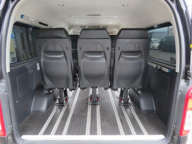 ハイエースバン スーパーGL ダークプライム アクティブエース 8人乗車 シートレイアウト変更可 Tセンス 両側電動スライド 社外16AW グリルガード オーバーフェンダー アルパイン11型ナビ Rモニター 固アタッチメント LED スマートキー(24枚目)