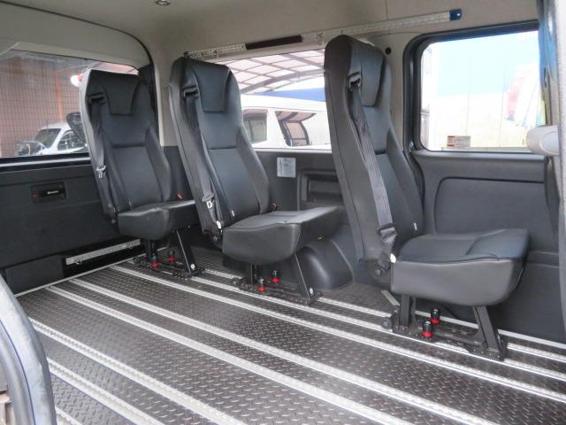 ハイエースバン スーパーGL ダークプライム アクティブエース 8人乗車 シートレイアウト変更可 Tセンス 両側電動スライド 社外16AW グリルガード オーバーフェンダー アルパイン11型ナビ Rモニター 固アタッチメント LED スマートキー(29枚目)