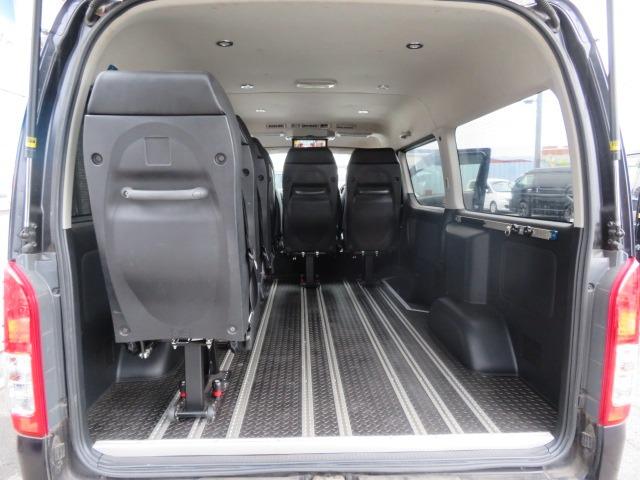 ハイエースバン スーパーGL ダークプライム アクティブエース 8人乗車 シートレイアウト変更可 Tセンス 両側電動スライド 社外16AW グリルガード オーバーフェンダー アルパイン11型ナビ Rモニター 固アタッチメント LED スマートキー(30枚目)