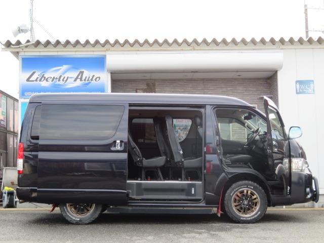 ハイエースバン スーパーGL ダークプライム アクティブエース 8人乗車 シートレイアウト変更可 Tセンス 両側電動スライド 社外16AW グリルガード オーバーフェンダー アルパイン11型ナビ Rモニター 固アタッチメント LED スマートキー(62枚目)