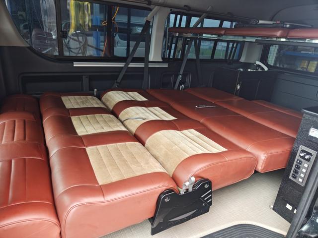 ハイエースワゴン GL 4WD キャンピング仕様公認 REVOシート2脚ロングスライド 2段ベッド FFヒーター サブバッテリー 走行充電 換気扇 ルーフスピーカー ミラー型前後ドラレコ シンク 床下収納 2025年タイヤ(36枚目)