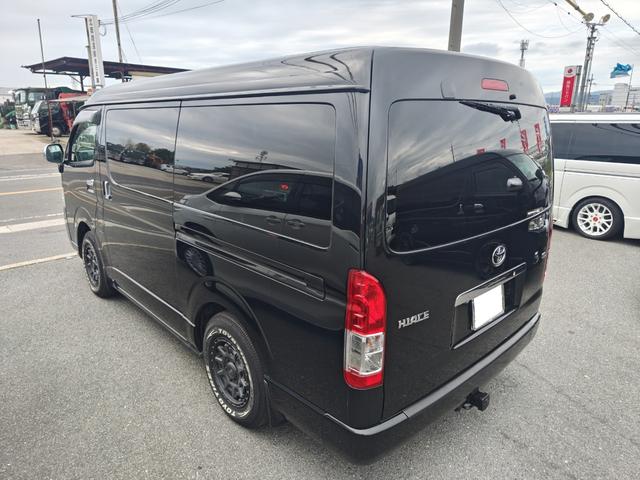 ハイエースワゴン GL 4WD キャンピング仕様公認 REVOシート2脚ロングスライド 2段ベッド FFヒーター サブバッテリー 走行充電 換気扇 ルーフスピーカー ミラー型前後ドラレコ シンク 床下収納 2025年タイヤ(53枚目)