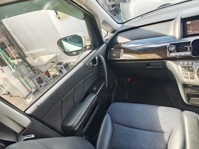 エリシオン GエアロHDDナビスマートセレクション 両側電動ドア 純正ワンセグTV バックカメラ HDMI接続 7人乗 HID ETC 禁煙車両 クリアランスソナー(31枚目)