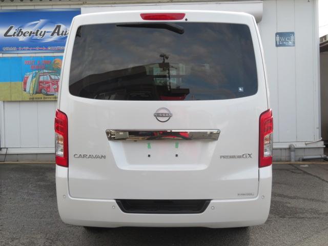 キャラバン ロンググランドプレミアムGX 寒冷地仕様 運転席助手席シートヒーター 左電動スライドドア インテリジェントルームミラー アラウンドビューモニター ハーフレザーシート 4WD 11型ディスプレーオーディオ スクラッチシールド 即納〇(8枚目)